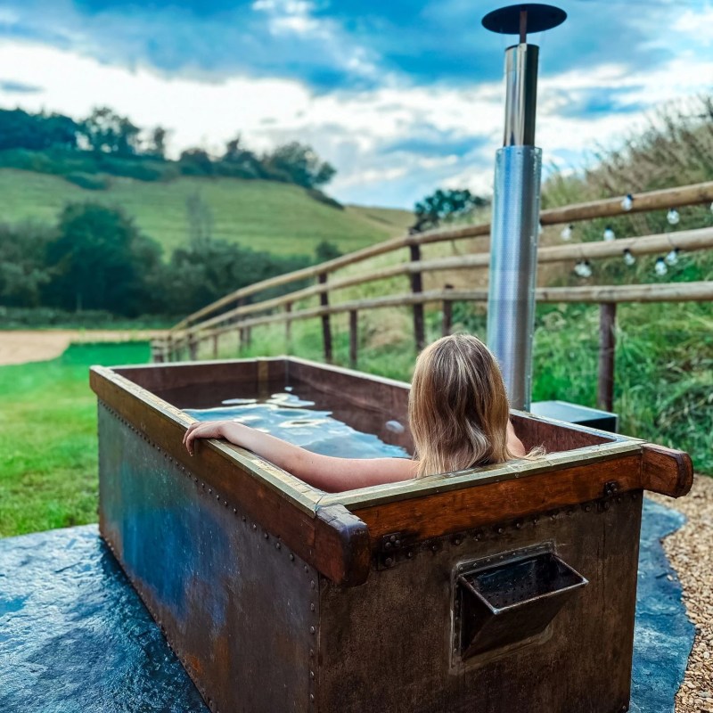 Dog Friendly Glamping Near Me With Hot Tub