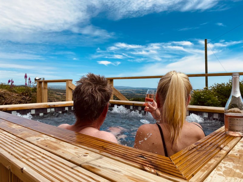 Dog Friendly Holidays Cornwall With Hot Tub