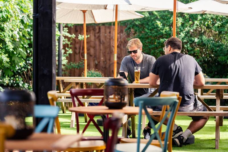 Dog Friendly Pubs With Outdoor Seating Near Me