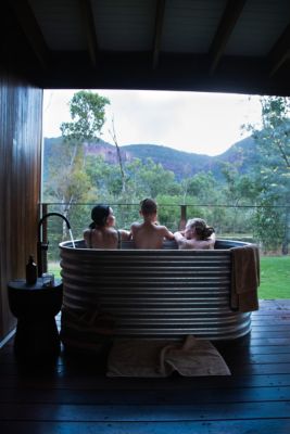 Weekend Getaway With Hot Tub Near Me